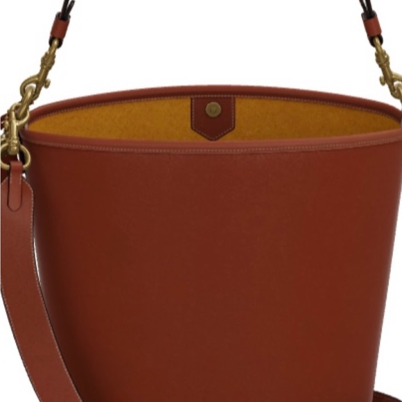 Coach Glovetanned leather Dakota  bucket bag NEW WITHOUT TAGS - Picture 2 of 7